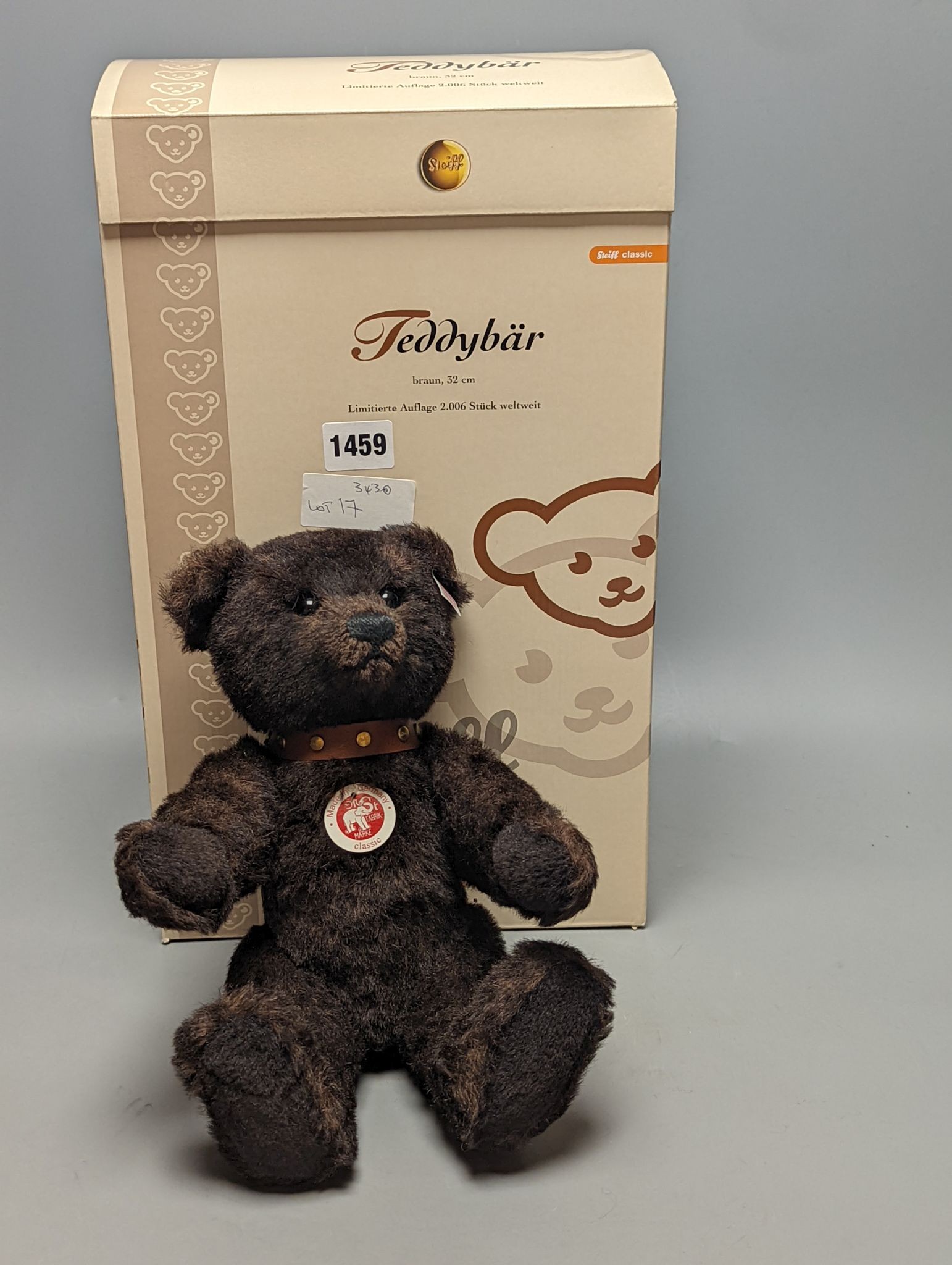 Steiff brown teddy bear, 32cm